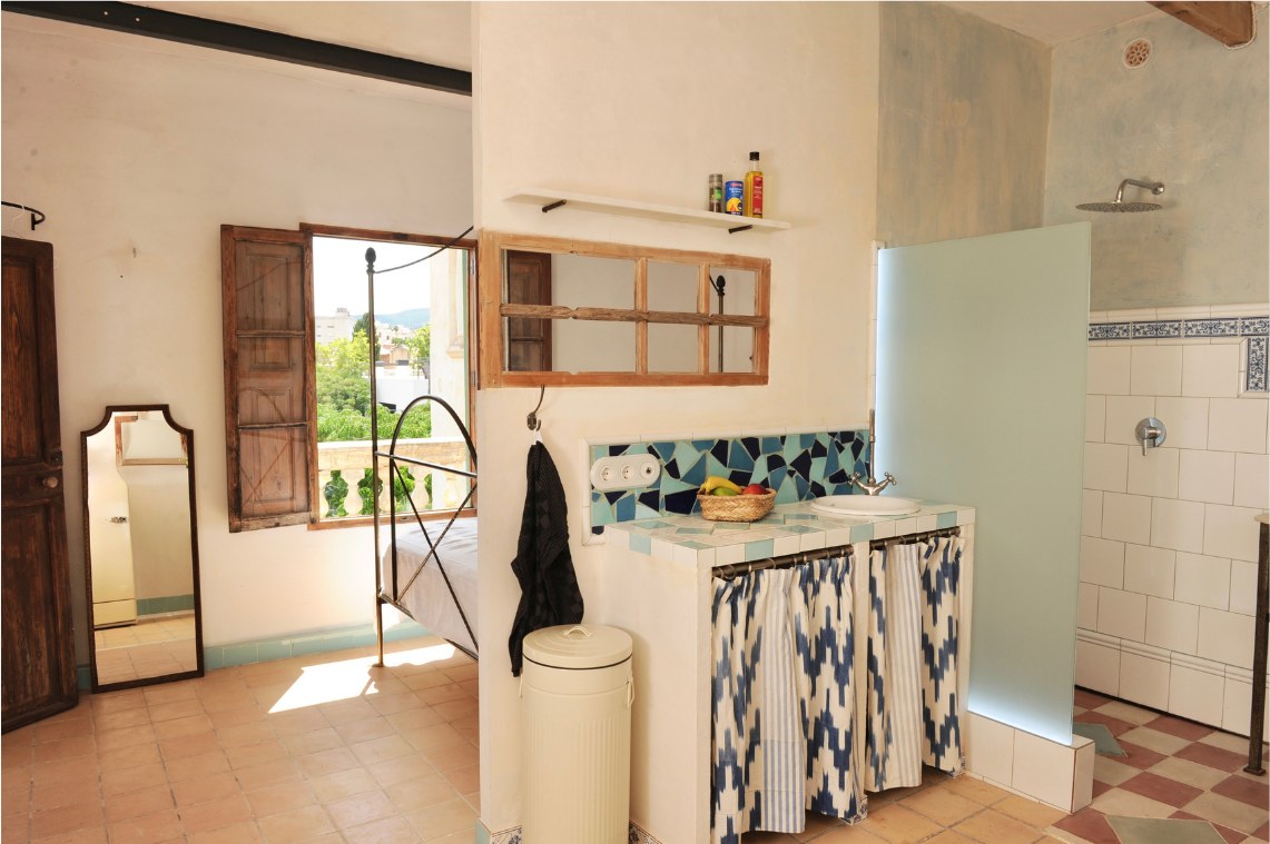 Open living and bathroom area in the Hideaway